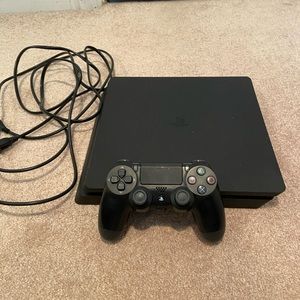 Sony PlayStation 4